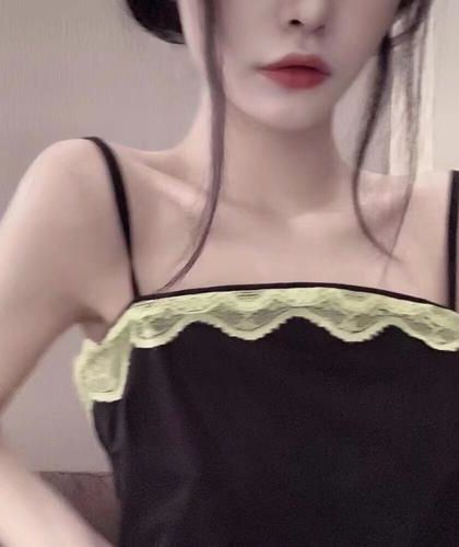 重生后她娇媚撩人
